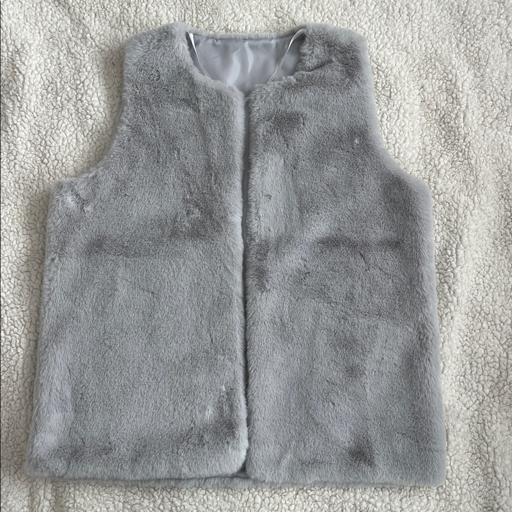 Women’s Faux Fur Vest